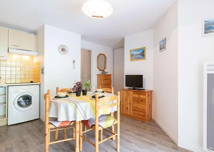 4 Personnes Proche Thermes Et Telecabine A Lary - Fr-1-296-374