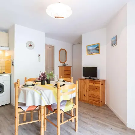4 Personnes Proche Thermes Et Telecabine A Lary - Fr-1-296-374