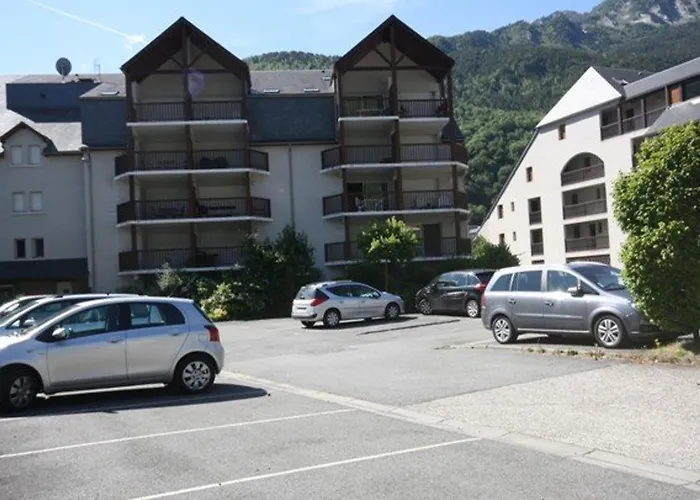 4 Personnes Proche Thermes Et Telecabine A Lary - Fr-1-296-374